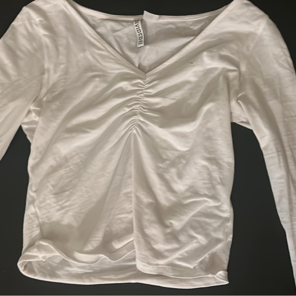 cute top | send offers - Picture 1 of 2